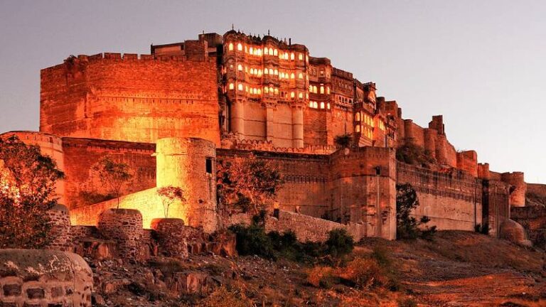 मेहरानगढ़ किला (Mehrangarh Fort) | History, Gates, Palaces, & Temples